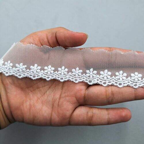 Bordado em Tule 3,0 cm Ref. BT017 - Peça c/ 13,70 mt