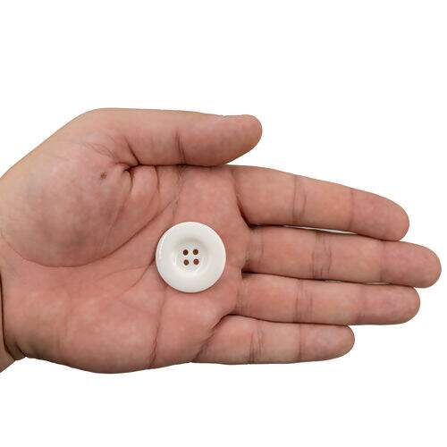 Botão com 4 Furos Leitoso Branco N° 48 - Pct c/ 12 unidades