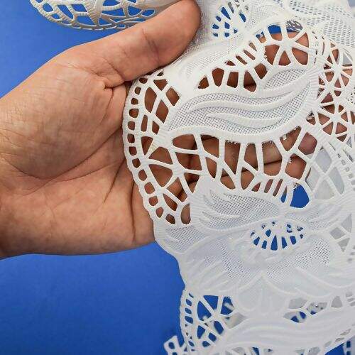 Caminho de Mesa Plástico Rendado 0,50m Largura - 1 Metro Cor: Aurora Branco