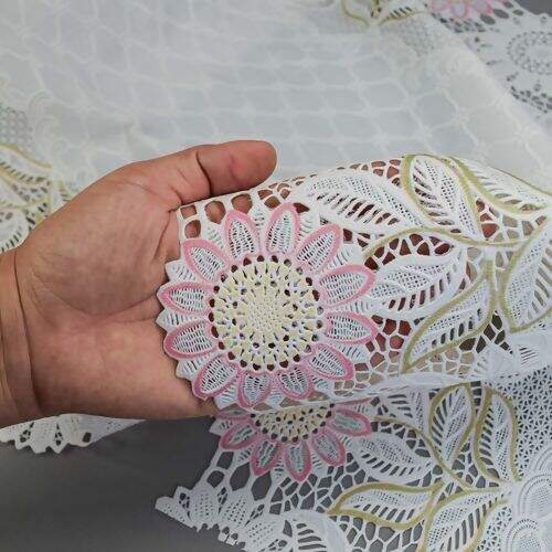 Caminho de Mesa Plástico Rendado 0,50m Largura - 1 Metro Cor: Girassol Color