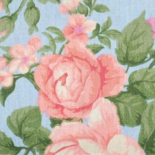 tecido-algodao-estampado-rosas-fundo-azul-