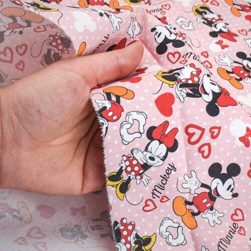 Tecido de Algodão Estampado (Meio Metro) - Mickey e Minnie Corações