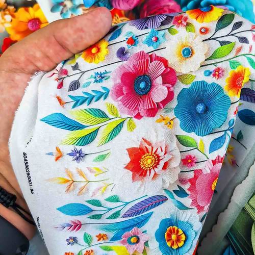 Tecido Tricoline Estampa 3D Flores e Borboletas Faixas 0,50x1,50m