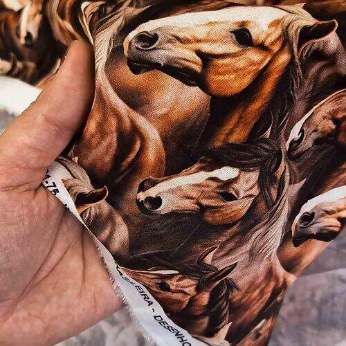 Tecido de Algodão Estampa Digital (Meio Metro) - Cavalos