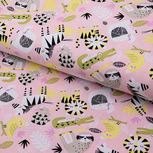 tecido_estampado_floresta_fundo_rosa_0